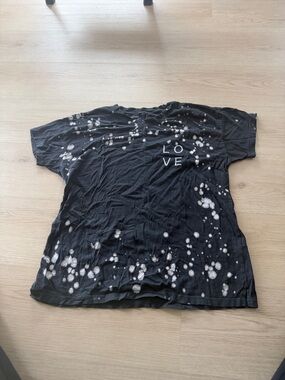 good hYOUman Black Bleach-Splatter "LOVE" Short Sleeve Tee